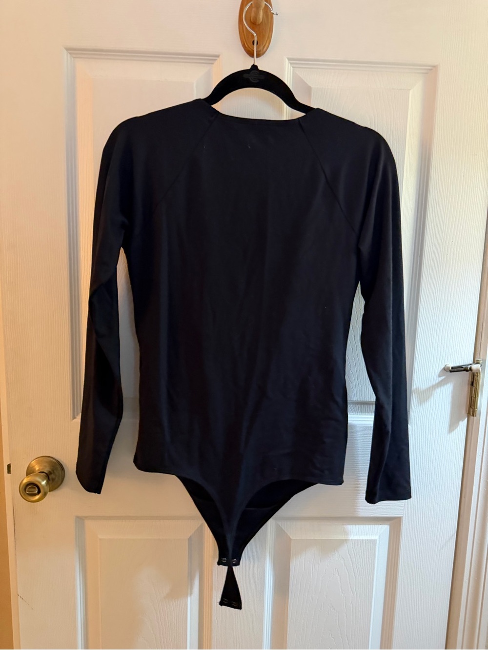 Abercrombie & Fitch Black Long-Sleeve Keyhole Tie Front Bodysuit - Picture 5 of 5